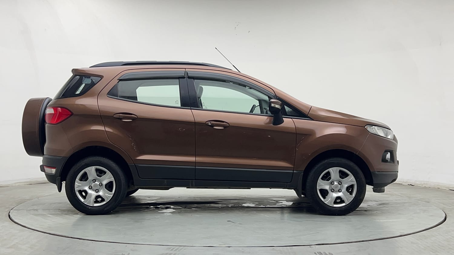 Used 2017 Ford EcoSport Trend+ 1.0L EcoBoost Petrol Manual exterior RIGHT SIDE VIEW