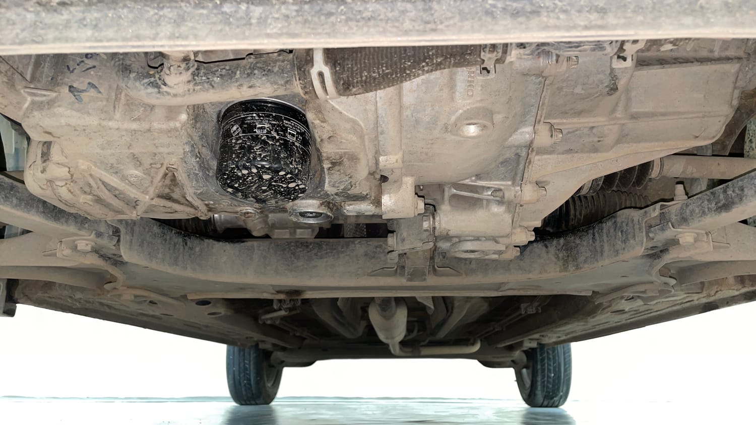 Used 2022 Renault Kiger RXT AMT Petrol Automatic extra FRONT LEFT UNDERBODY VIEW