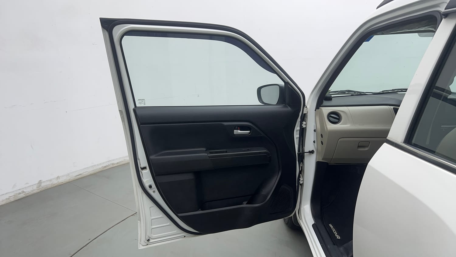 Used 2023 Maruti Suzuki Wagon R VXI 1.0 Petrol Manual interior LEFT FRONT DOOR OPEN VIEW