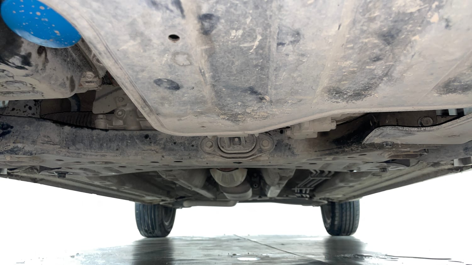 Used 2020 Kia Sonet GTX Plus 1.0 DCT Petrol Automatic extra FRONT LEFT UNDERBODY VIEW