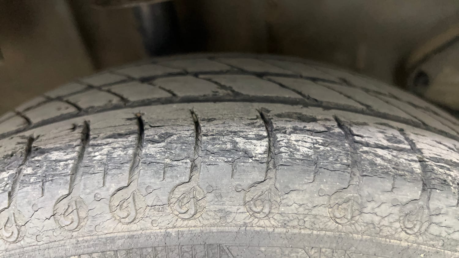 Used 2020 Tata Tiago Revotron XZ Petrol Manual tyres RIGHT REAR TYRE TREAD VIEW