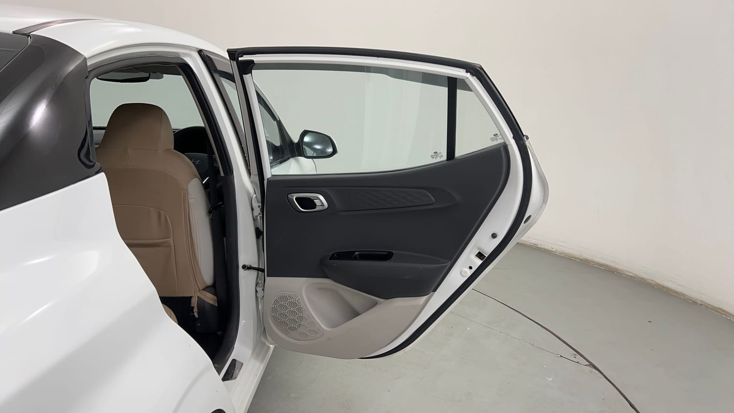 Used 2023 Hyundai Aura SX 1.2 CNG Cng Manual interior RIGHT REAR DOOR OPEN VIEW
