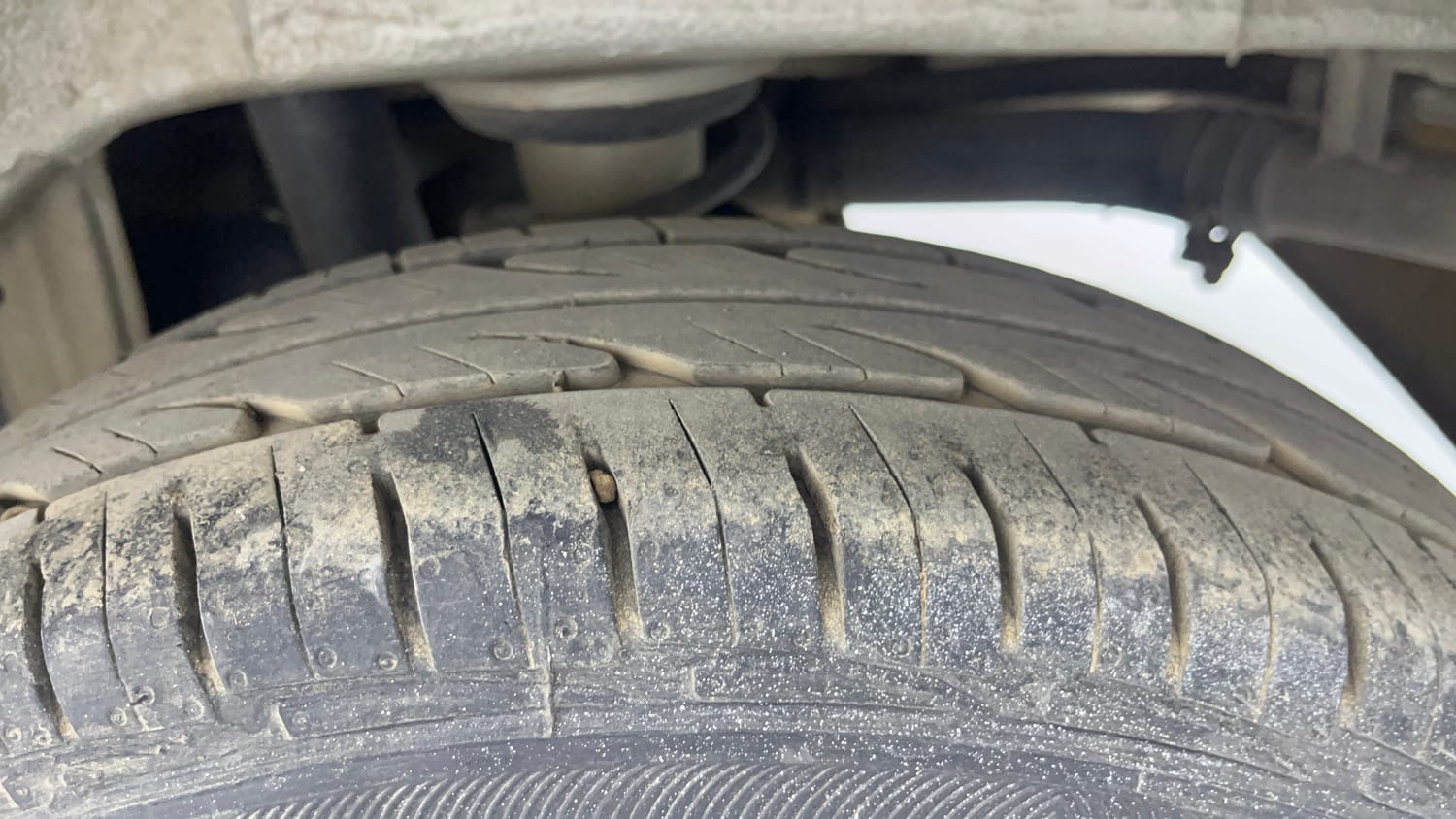 Used 2018 Maruti Suzuki Alto 800 LXi (O) Petrol Manual tyres LEFT REAR TYRE TREAD VIEW