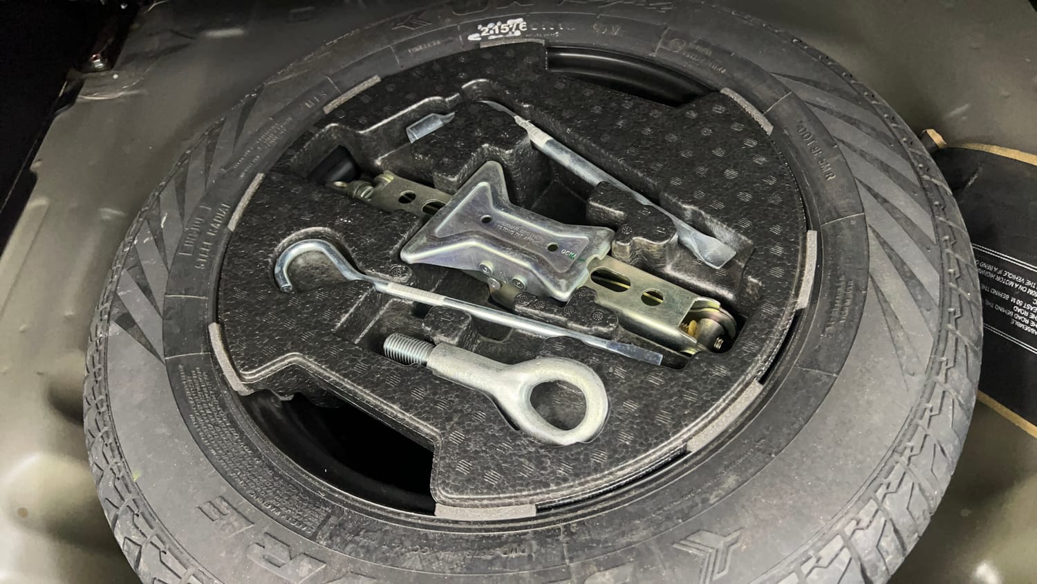 Used 2022 Maruti Suzuki S-Cross Alpha AT Petrol Automatic tyres SPARE TYRE VIEW