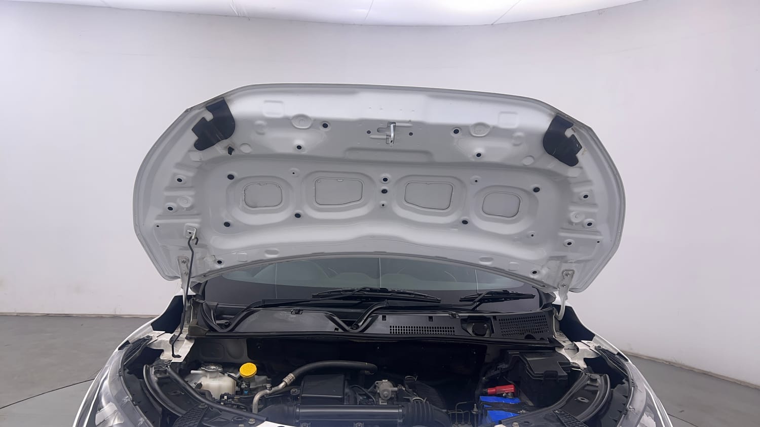 Used 2021 Nissan Magnite XL Petrol Manual engine ENGINE & BONNET OPEN FRONT VIEW