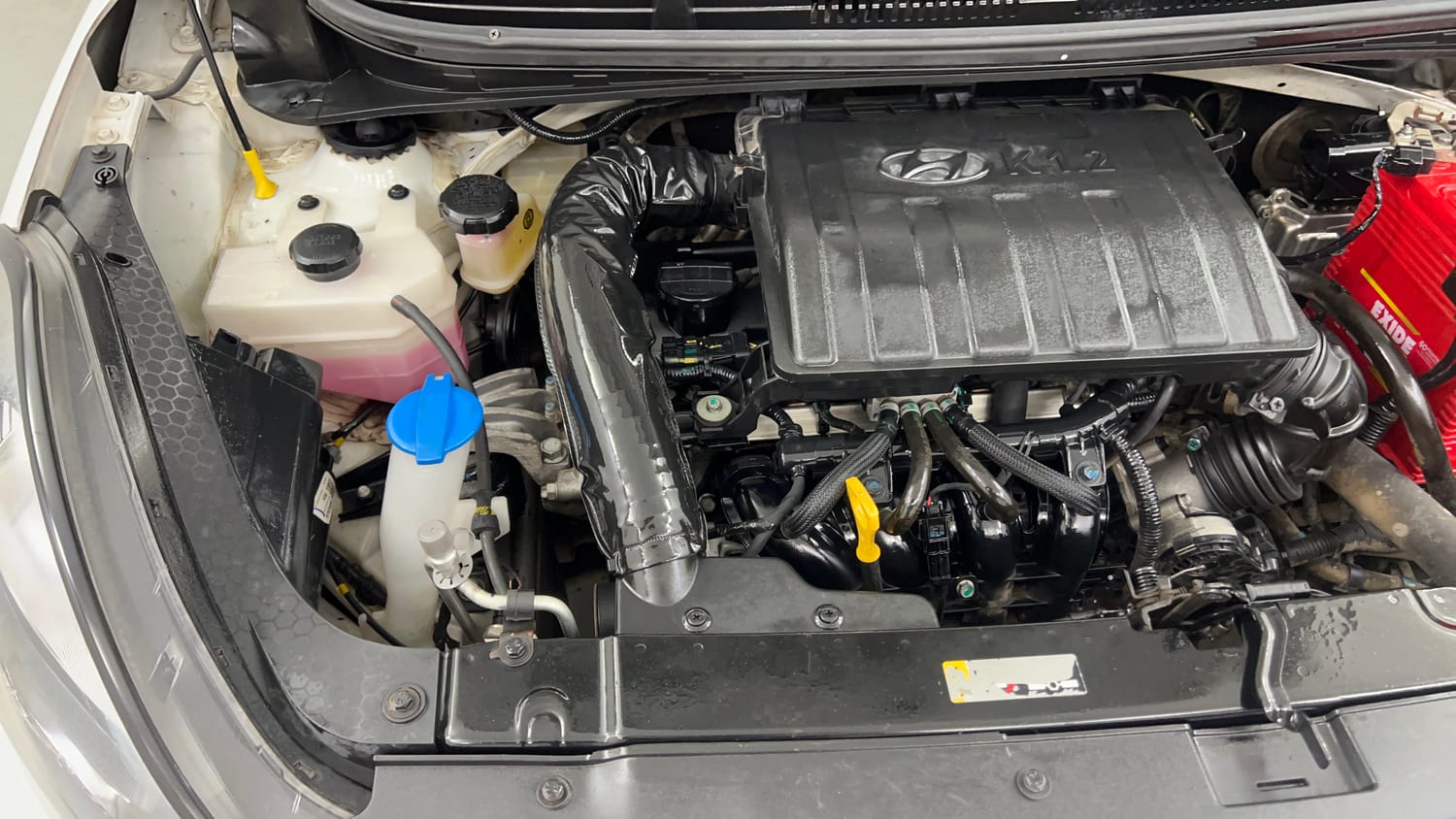 Used 2023 Hyundai Aura SX 1.2 CNG Cng Manual engine ENGINE RIGHT SIDE VIEW