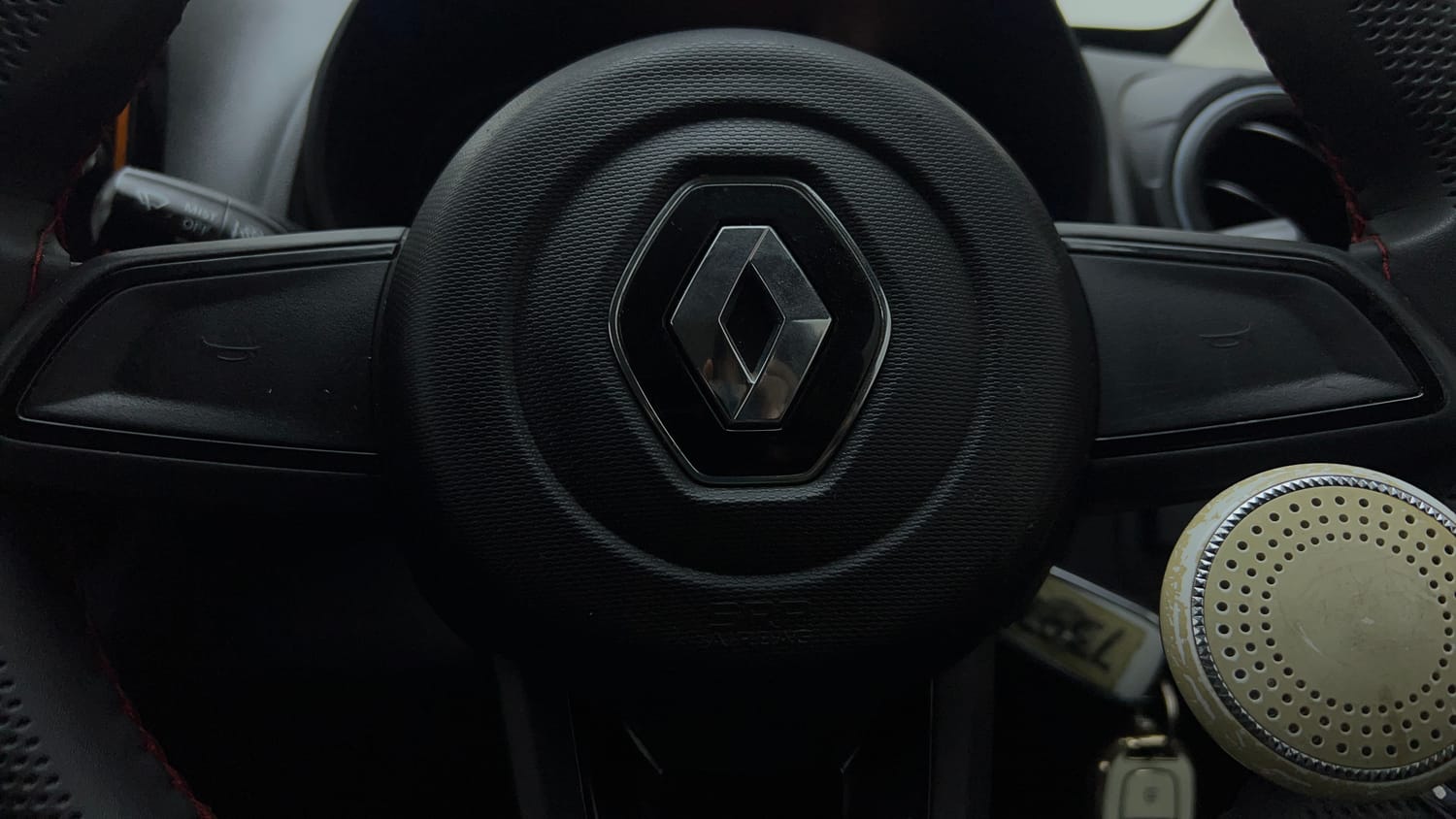 Used 2020 Renault Kwid CLIMBER 1.0 Petrol Manual top_features Airbags