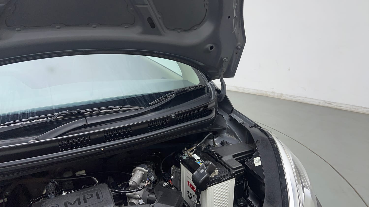 Used 2022 Hyundai Santro Sportz Petrol Manual engine ENGINE LEFT SIDE HINGE & APRON VIEW