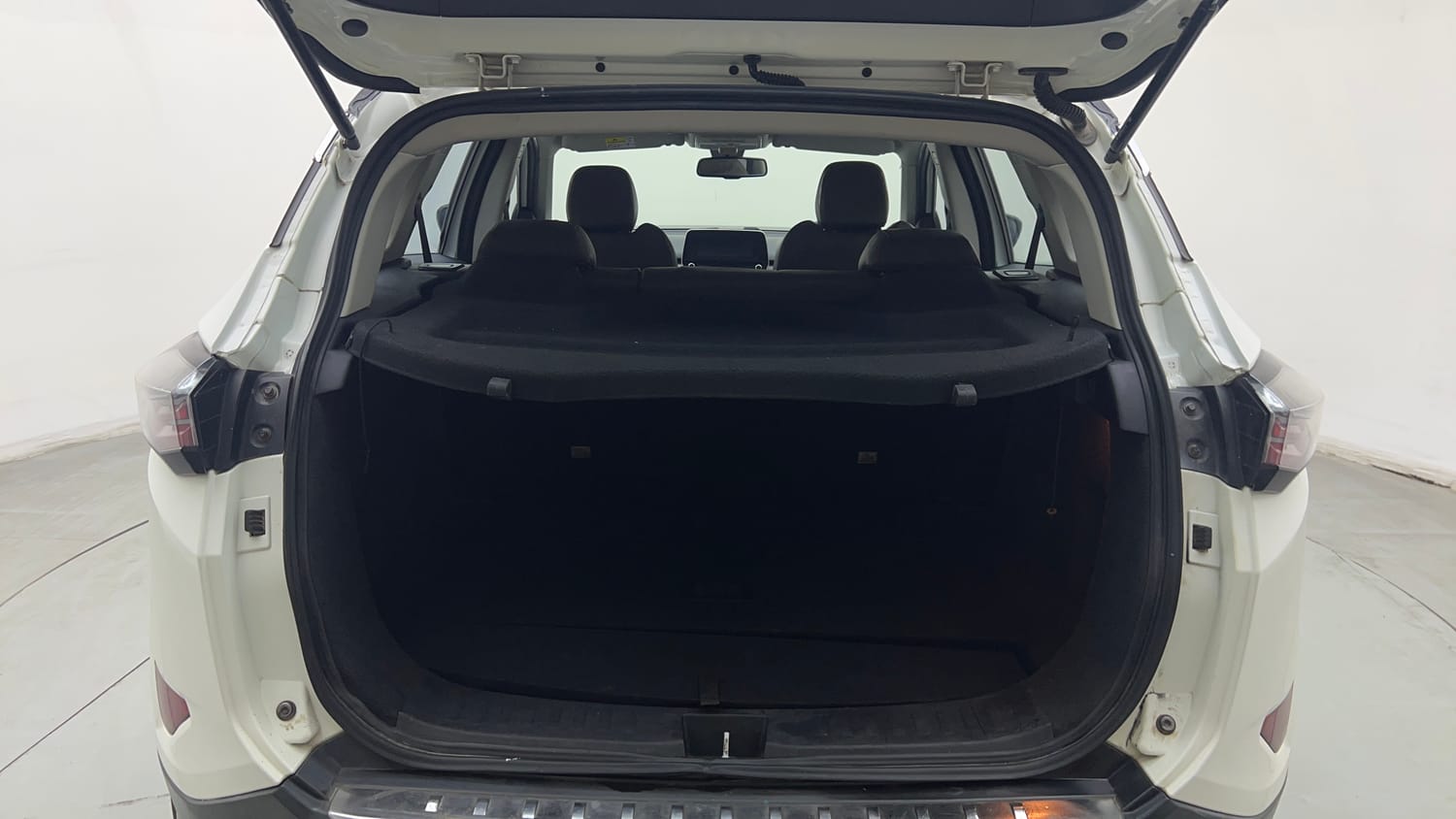 Used 2021 Tata Harrier XZA Plus Dual Tone Diesel Automatic interior DICKY INSIDE VIEW