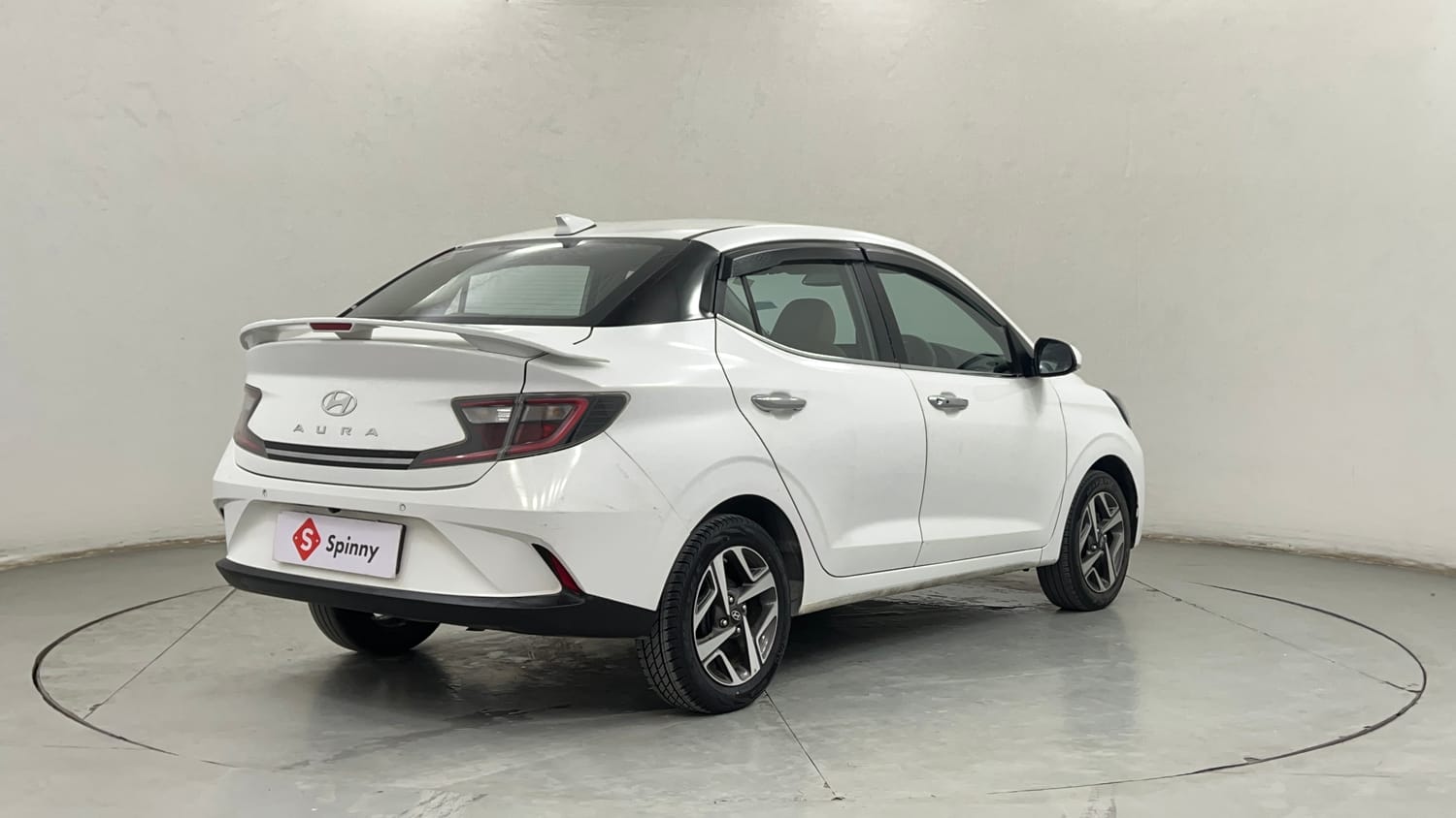 Used 2023 Hyundai Aura SX 1.2 CNG Cng Manual exterior RIGHT REAR CORNER VIEW