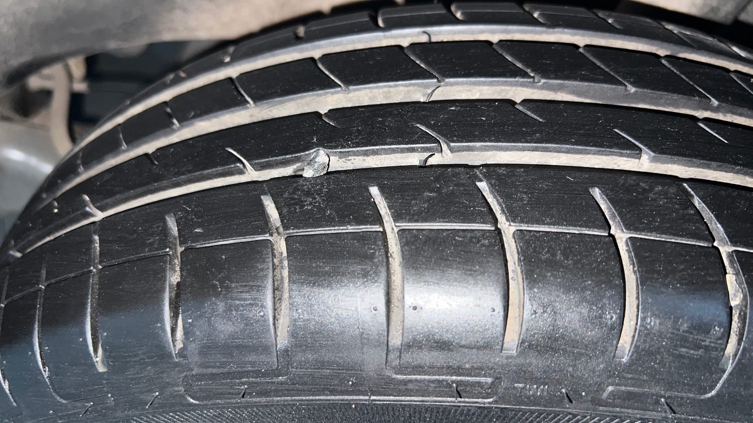 Used 2020 Renault Kwid CLIMBER 1.0 Petrol Manual tyres LEFT REAR TYRE TREAD VIEW