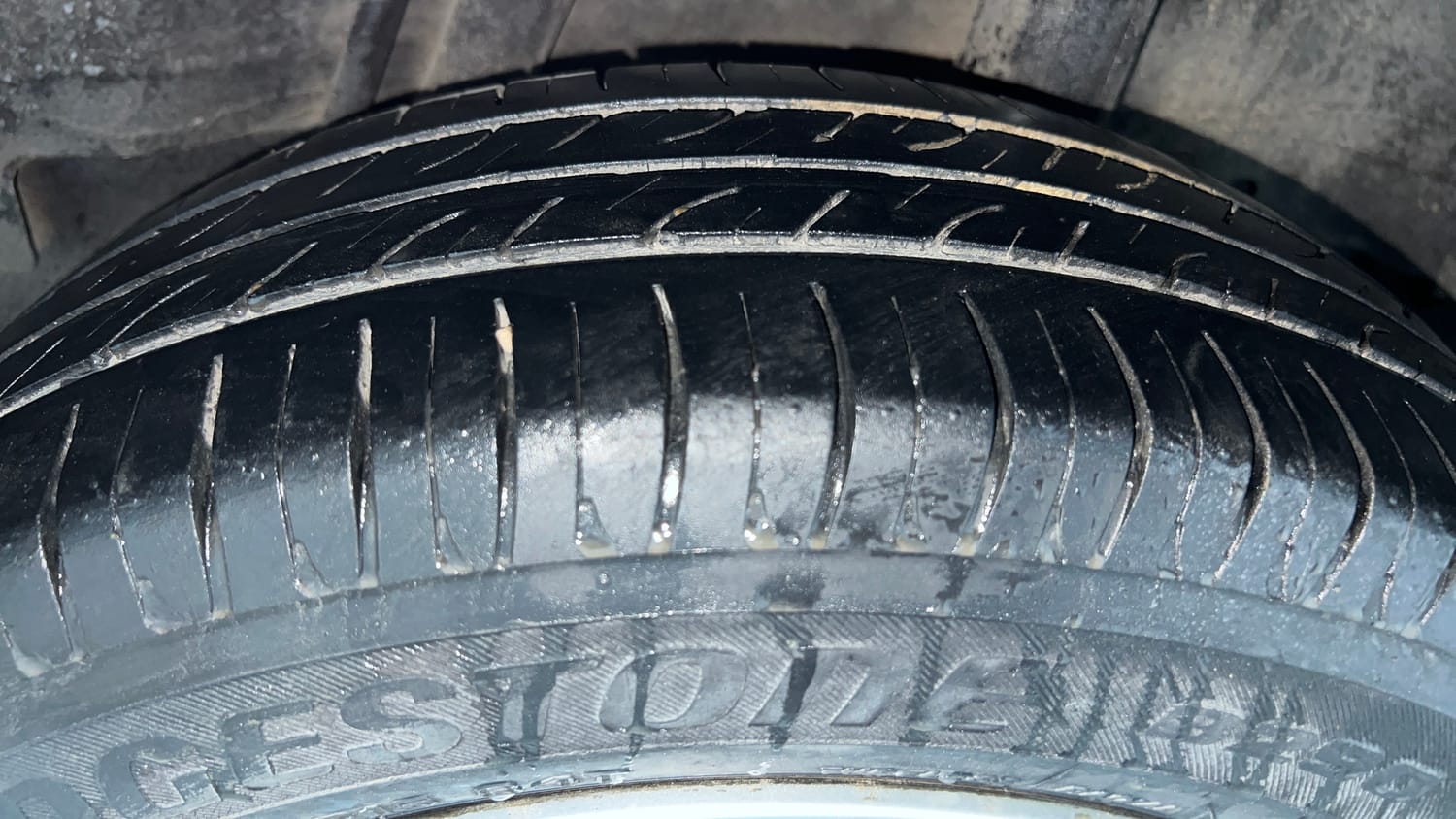 Used 2015 Honda Jazz V AT Petrol Petrol Automatic tyres LEFT REAR TYRE TREAD VIEW