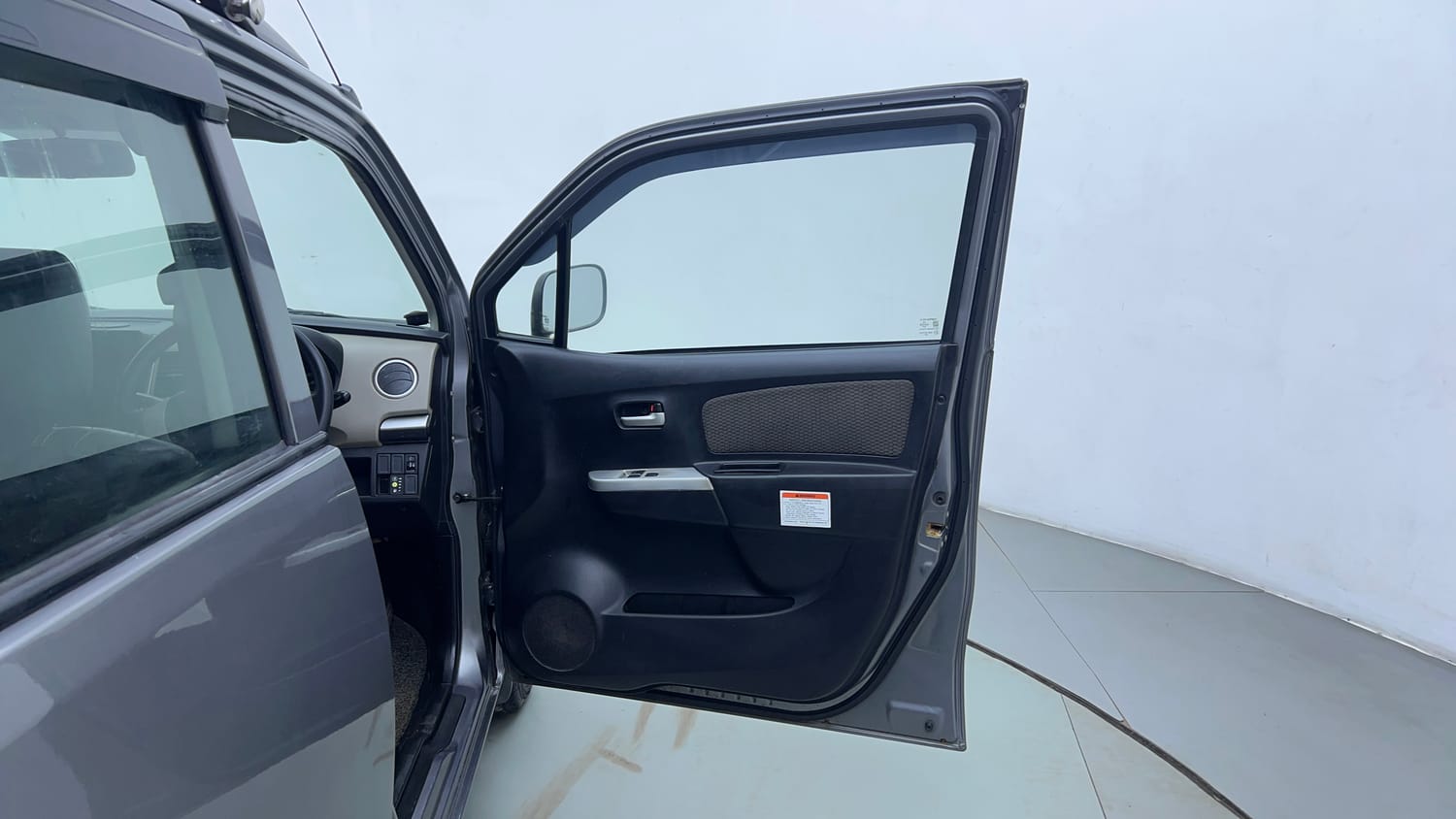 Used 2016 Maruti Suzuki Wagon R LXI CNG Cng Manual interior RIGHT FRONT DOOR OPEN VIEW