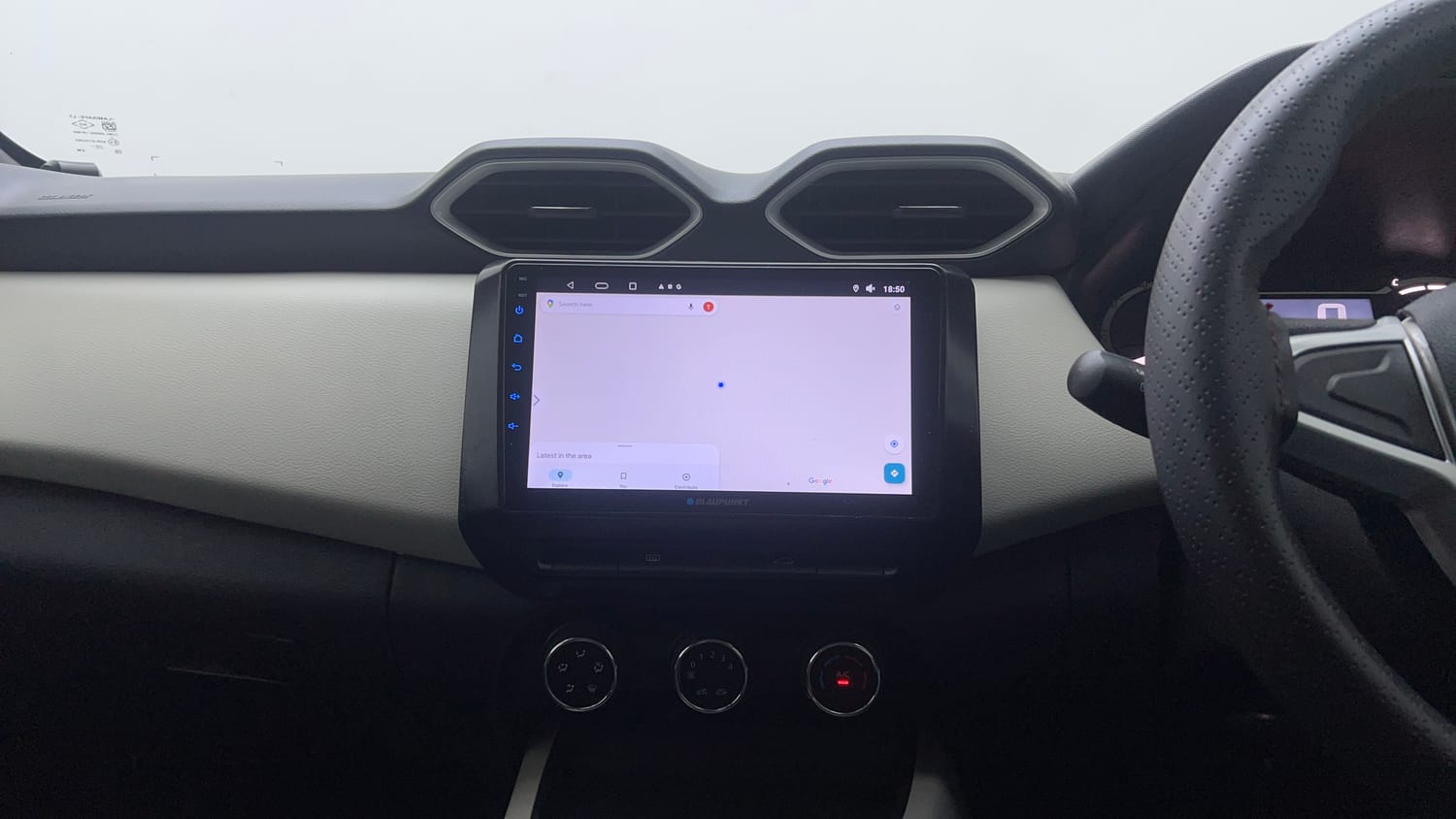 Used 2024 Nissan Magnite XE AMT Petrol Automatic interior MUSIC SYSTEM & AC CONTROL VIEW