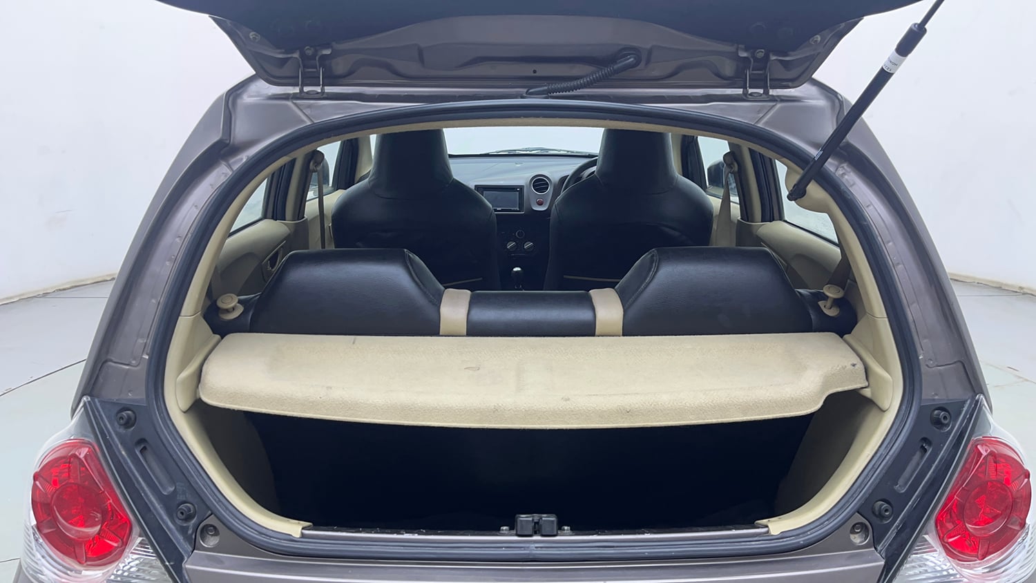 Used 2013 Honda Brio S(O)MT Petrol Manual interior DICKY INSIDE VIEW