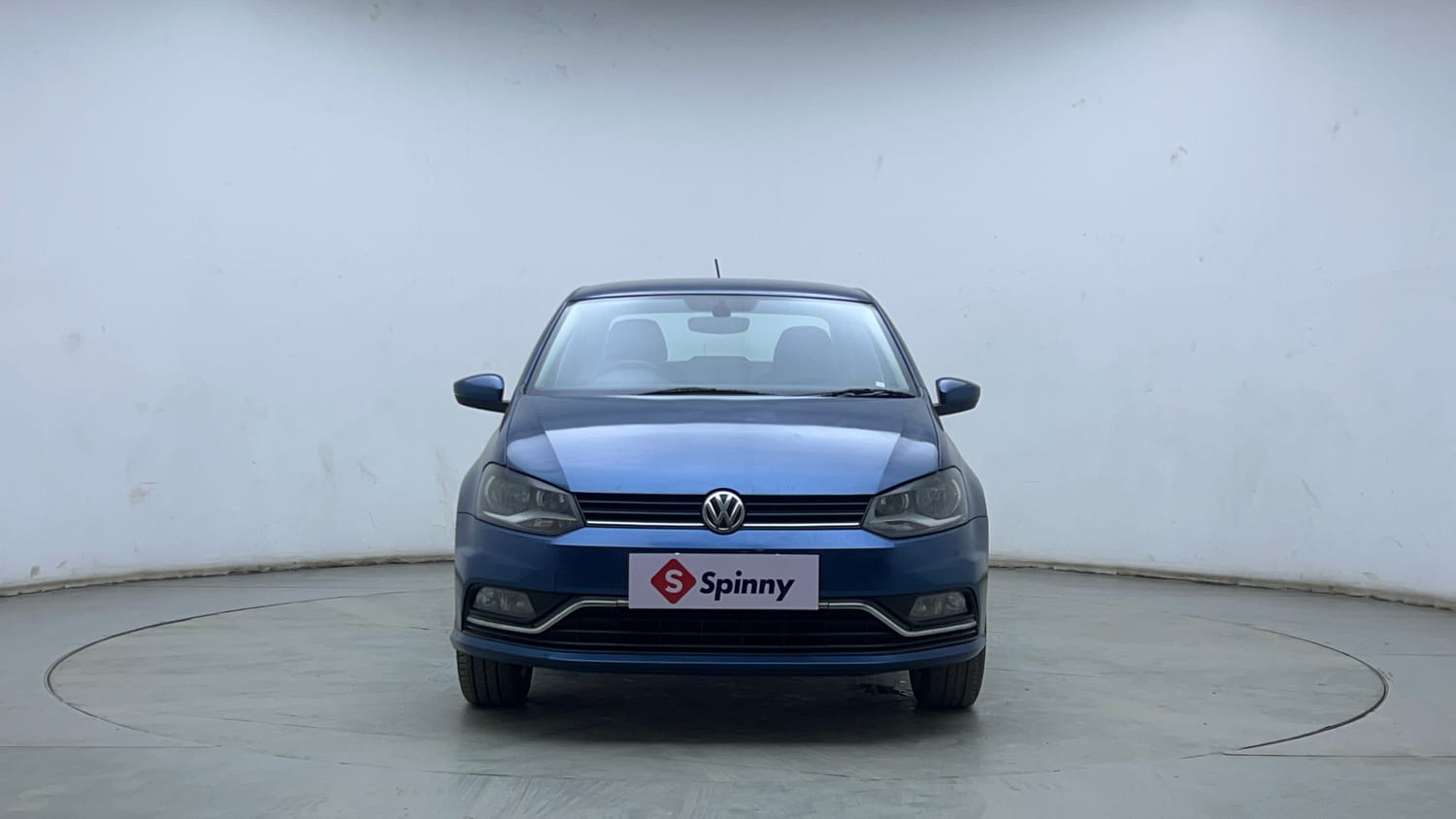 Used 2017 Volkswagen Ameo Highline1.2L (P) Petrol Manual exterior FRONT VIEW
