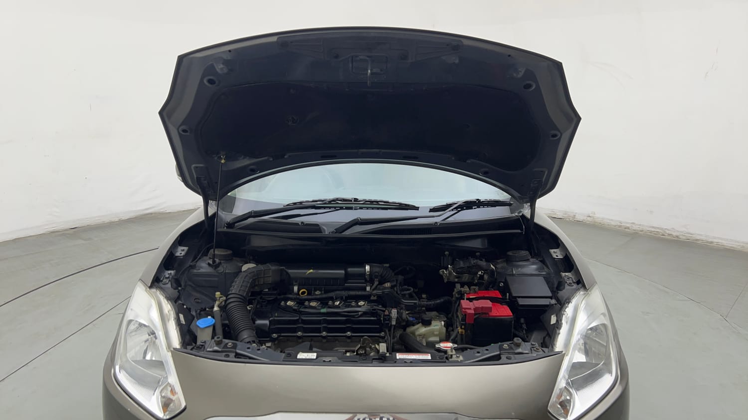 Used 2019 Maruti Suzuki Dzire VXi AMT Petrol Automatic engine ENGINE & BONNET OPEN FRONT VIEW