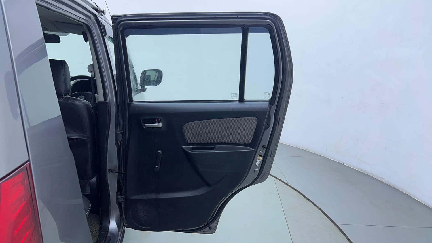 Used 2016 Maruti Suzuki Wagon R LXI CNG Cng Manual interior RIGHT REAR DOOR OPEN VIEW