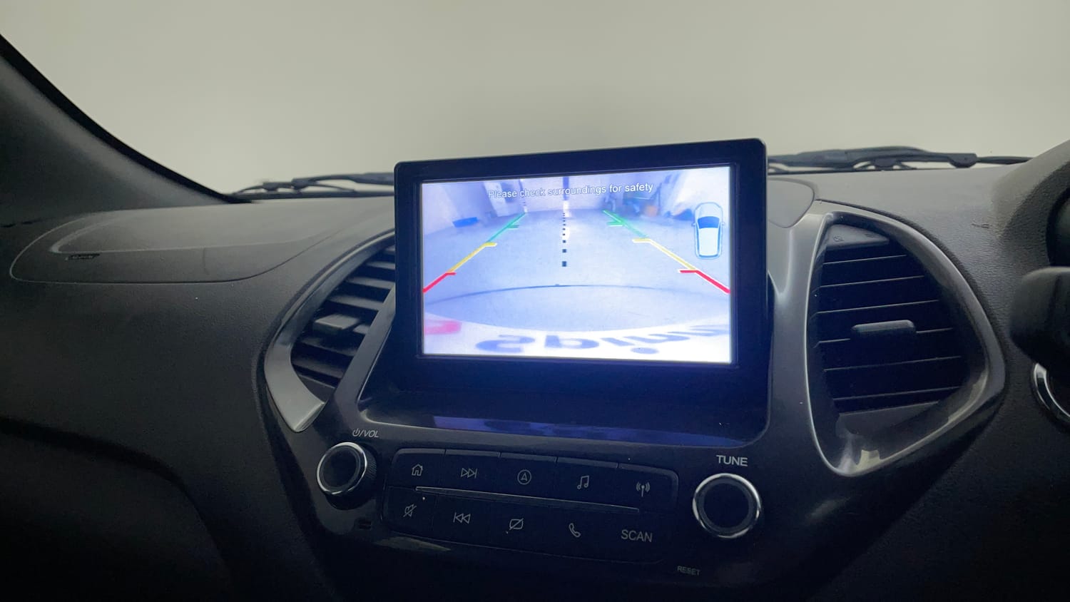 Used 2020 Ford Freestyle Titanium Plus 1.2 Ti-VCT Petrol Manual top_features Rear camera