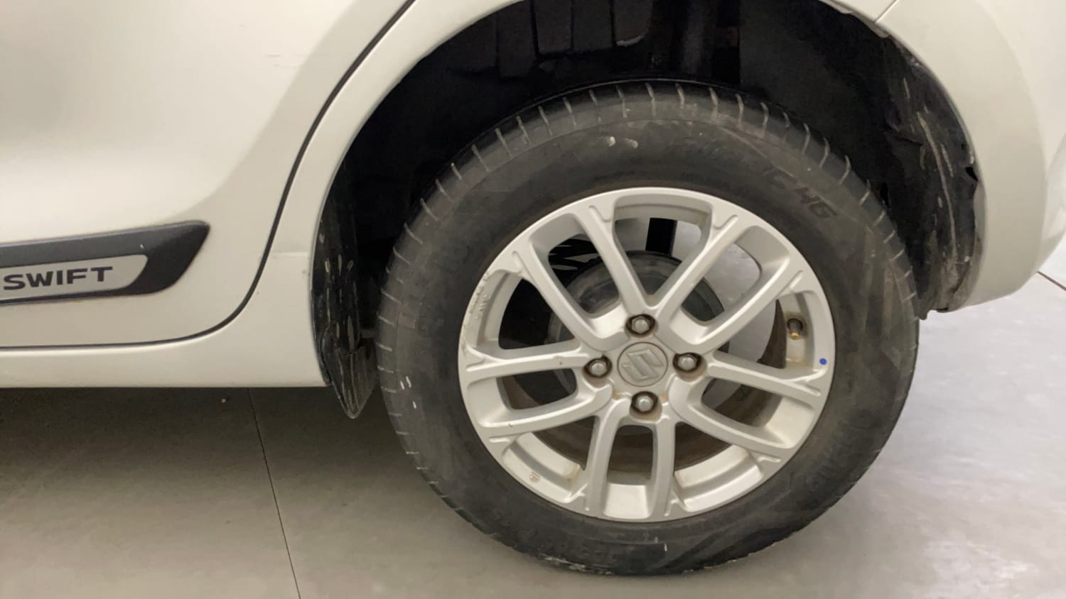 Used 2019 Maruti Suzuki Swift ZXi AMT Petrol Automatic tyres LEFT REAR TYRE RIM VIEW
