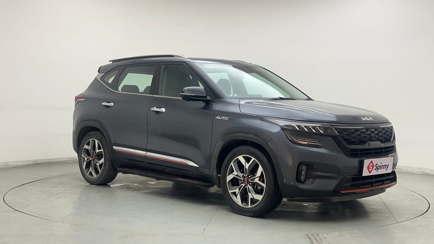 Used 2022 Kia Seltos X Line 1.5 Diesel AT Diesel Automatic exterior RIGHT FRONT CORNER VIEW