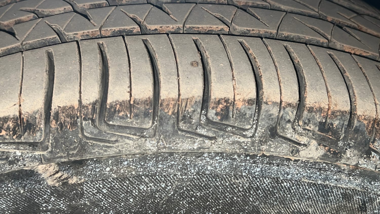 Used 2015 Honda City VX Petrol Manual tyres RIGHT FRONT TYRE TREAD VIEW
