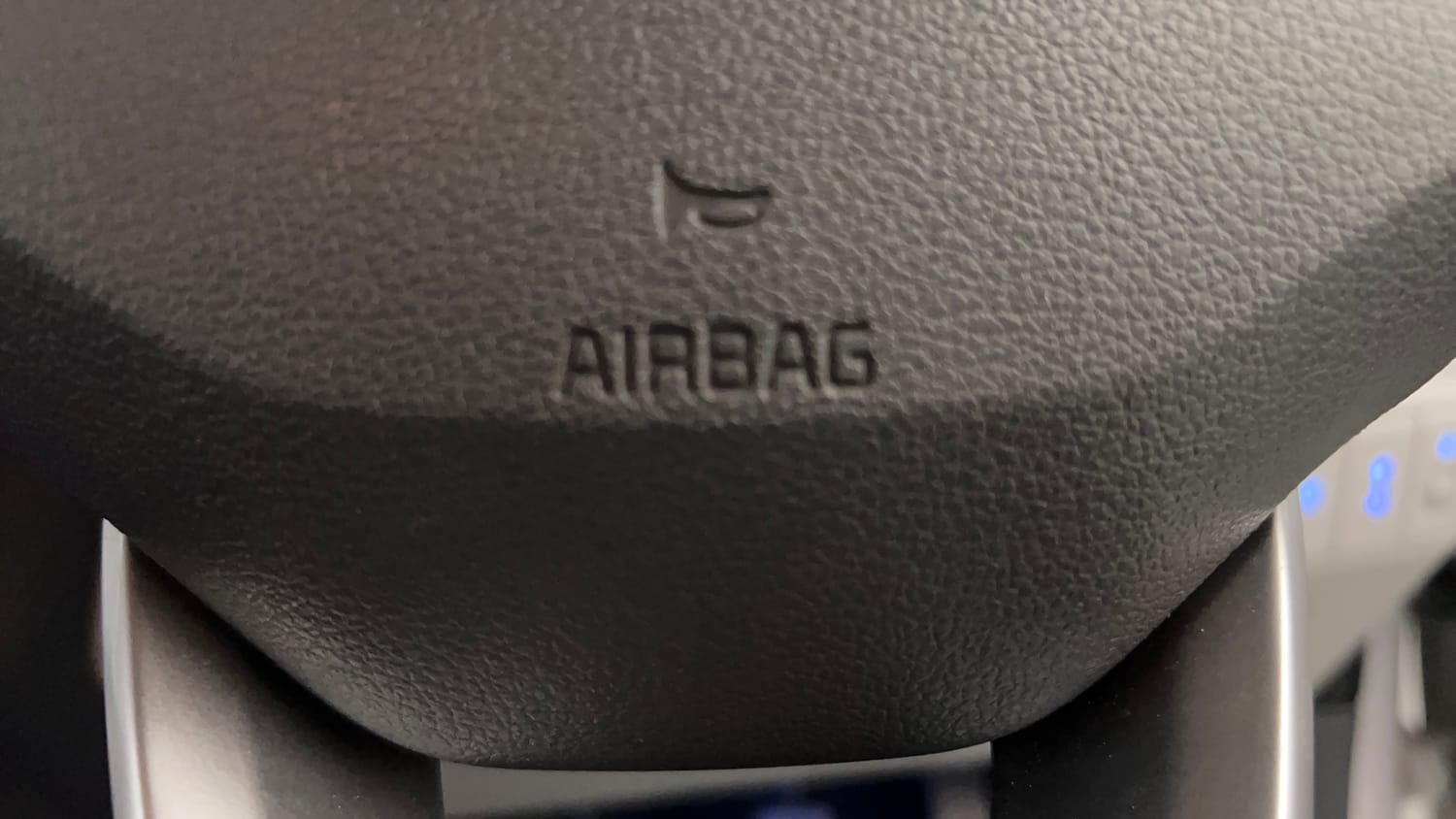 Used 2024 Hyundai Grand i10 Nios Sportz 1.2 Kappa CNG Cng Manual top_features Airbags