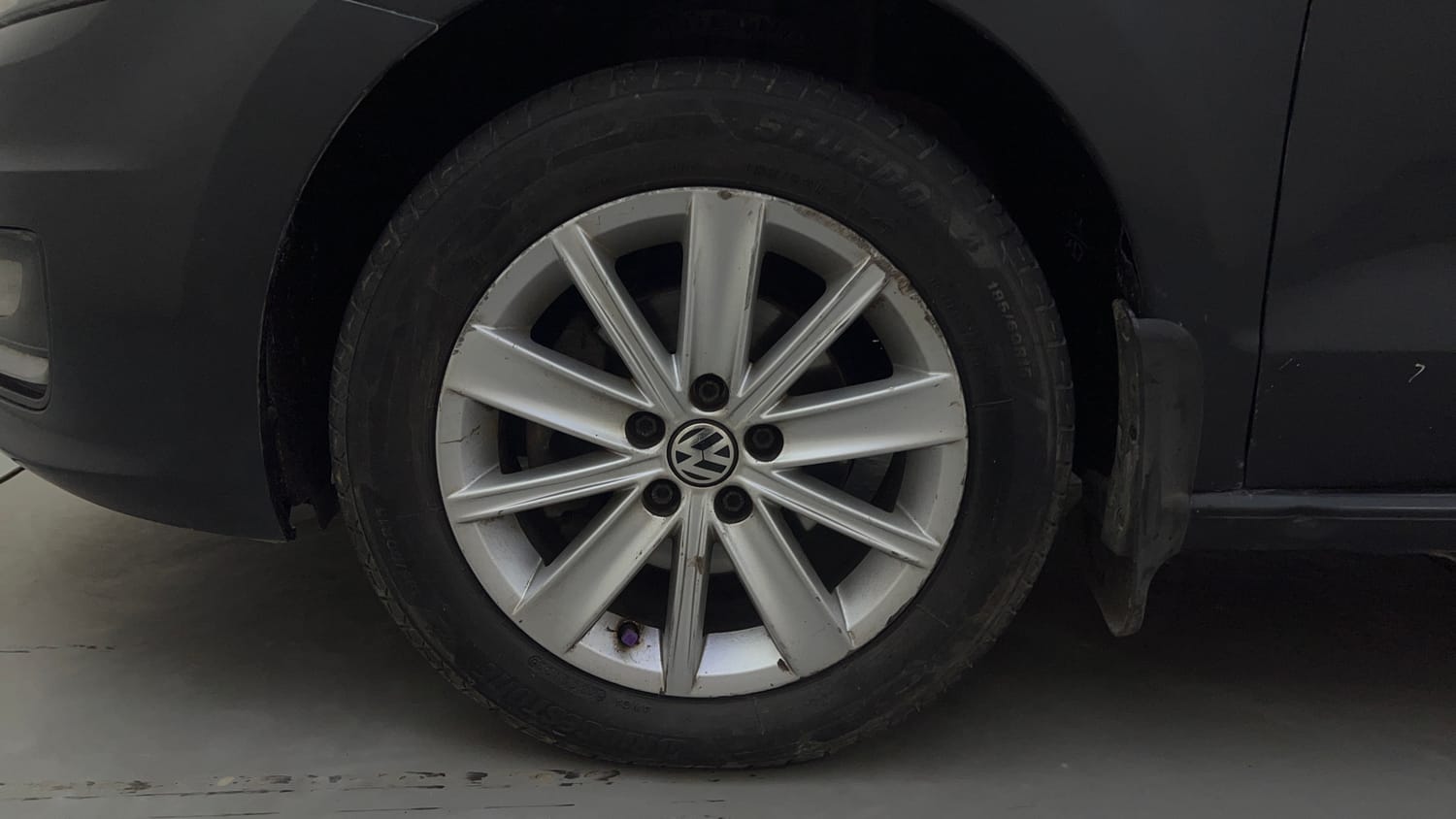 Used 2015 Volkswagen Vento Highline Diesel Diesel Manual tyres LEFT FRONT TYRE RIM VIEW