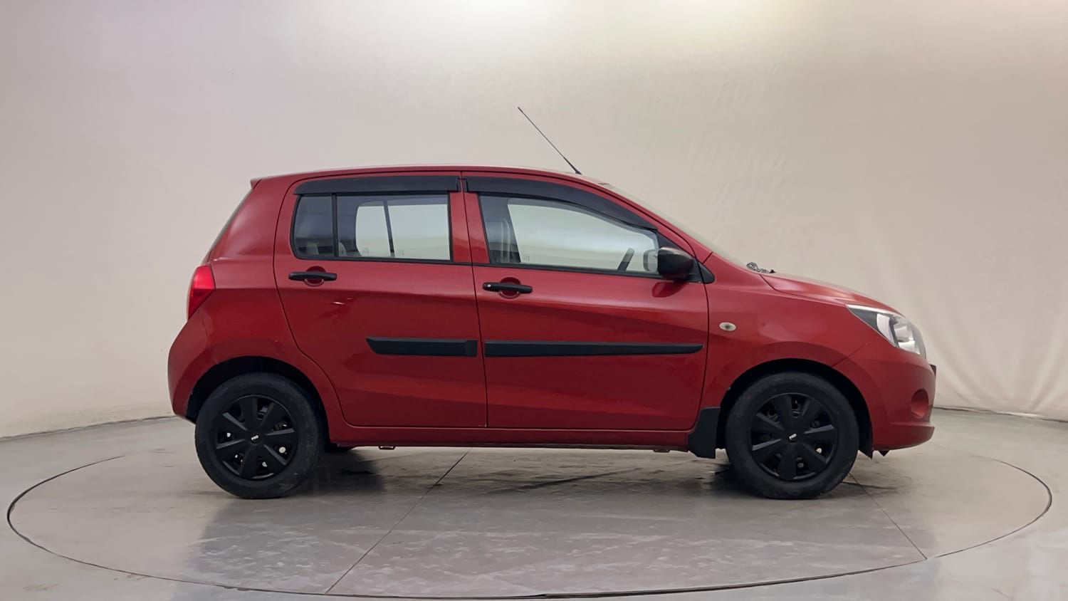 Used 2015 Maruti Suzuki Celerio VXi AMT Petrol Automatic exterior RIGHT SIDE VIEW