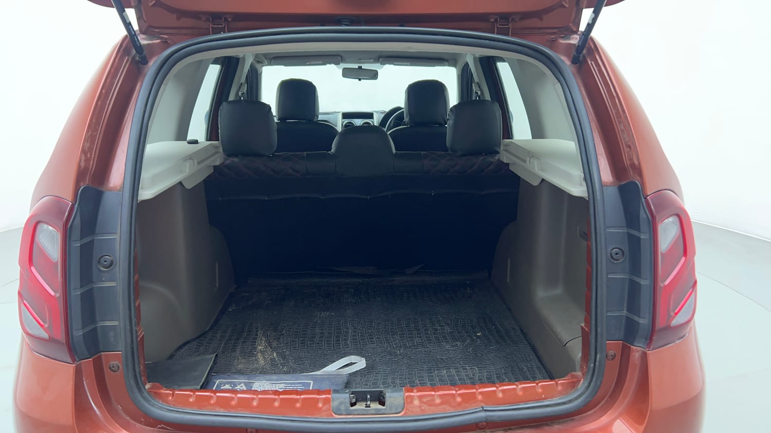 Used 2018 Renault Duster RXL Petrol Petrol Manual interior DICKY INSIDE VIEW