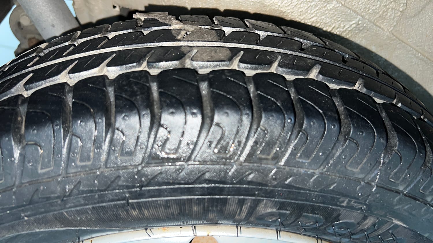 Used 2016 Maruti Suzuki Wagon R LXI Petrol Manual tyres RIGHT REAR TYRE TREAD VIEW