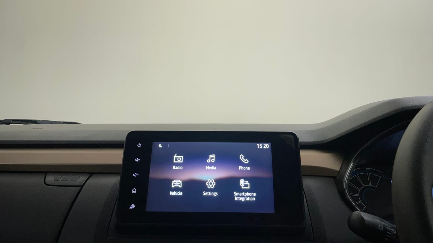 Used 2022 Renault Kiger RXT AMT Petrol Automatic top_features Integrated (in-dash) music system