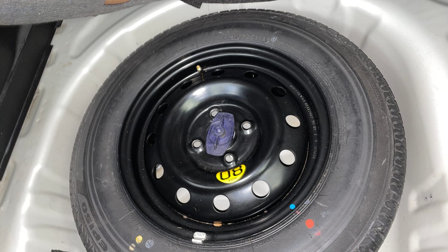 Used 2019 Maruti Suzuki Swift ZXi AMT Petrol Automatic tyres SPARE TYRE VIEW