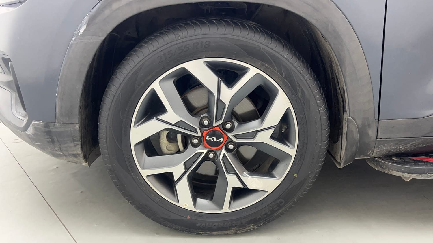 Used 2022 Kia Seltos X Line 1.5 Diesel AT Diesel Automatic tyres LEFT FRONT TYRE RIM VIEW