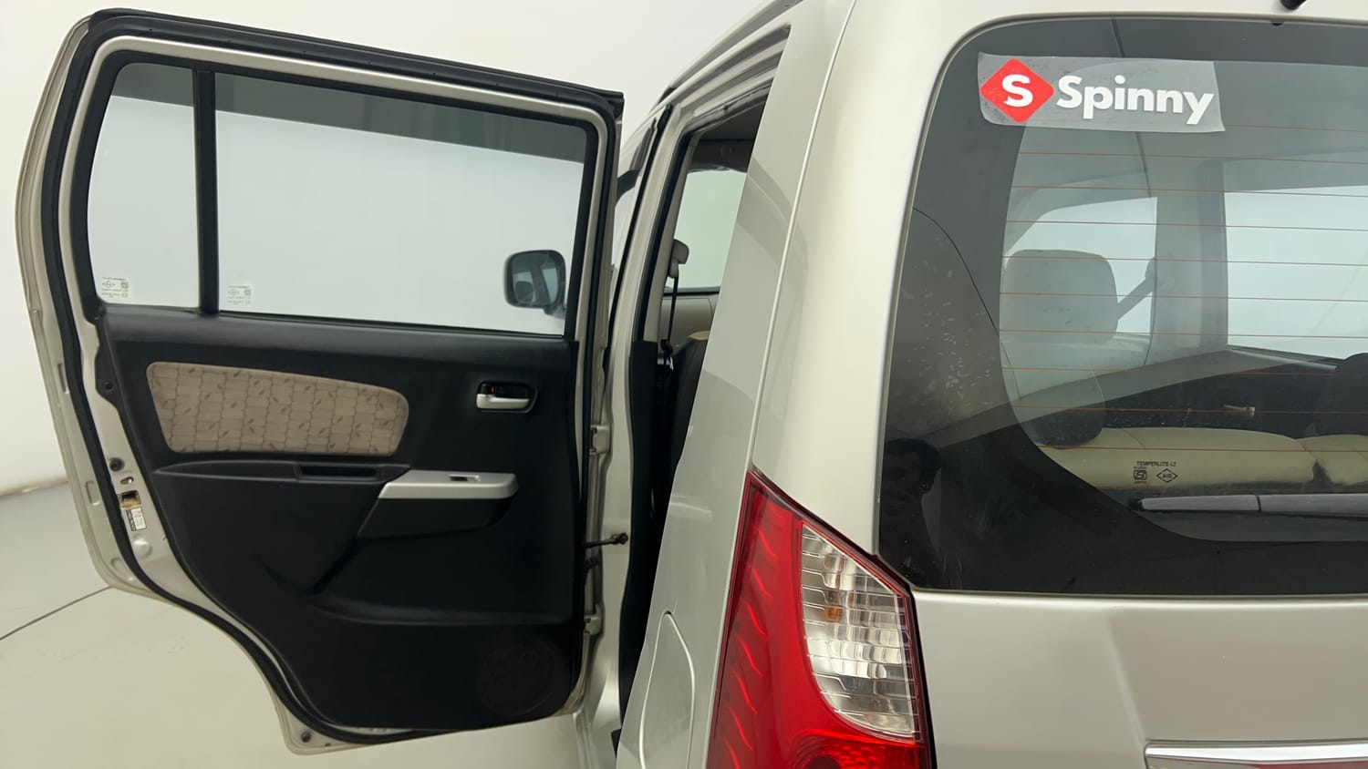 Used 2016 Maruti Suzuki Wagon R 1.0 VXI Petrol + CNG (Outside Fitted) Cng Manual interior LEFT REAR DOOR OPEN VIEW