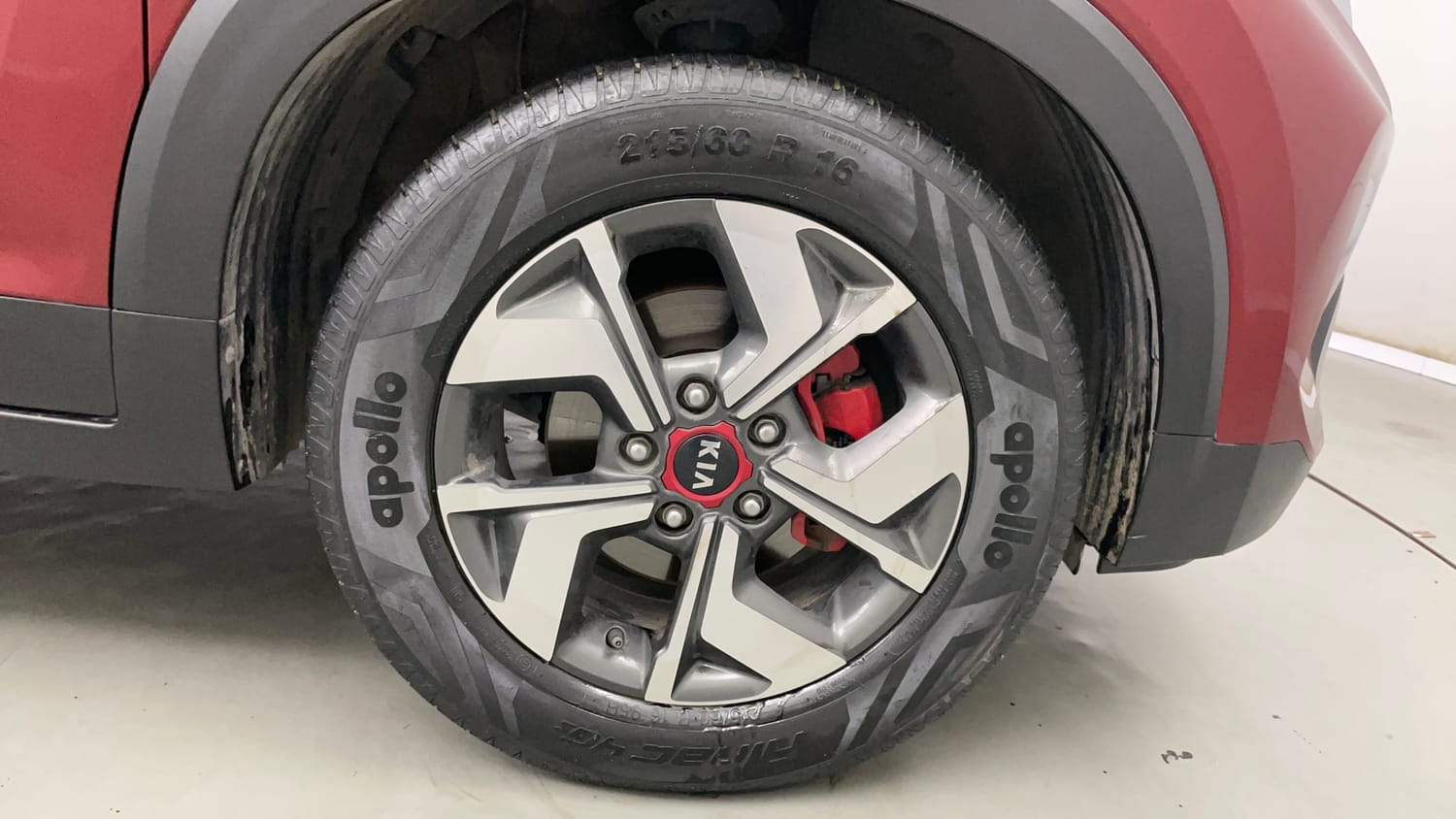 Used 2020 Kia Sonet GTX Plus 1.0 DCT Petrol Automatic tyres RIGHT FRONT TYRE RIM VIEW
