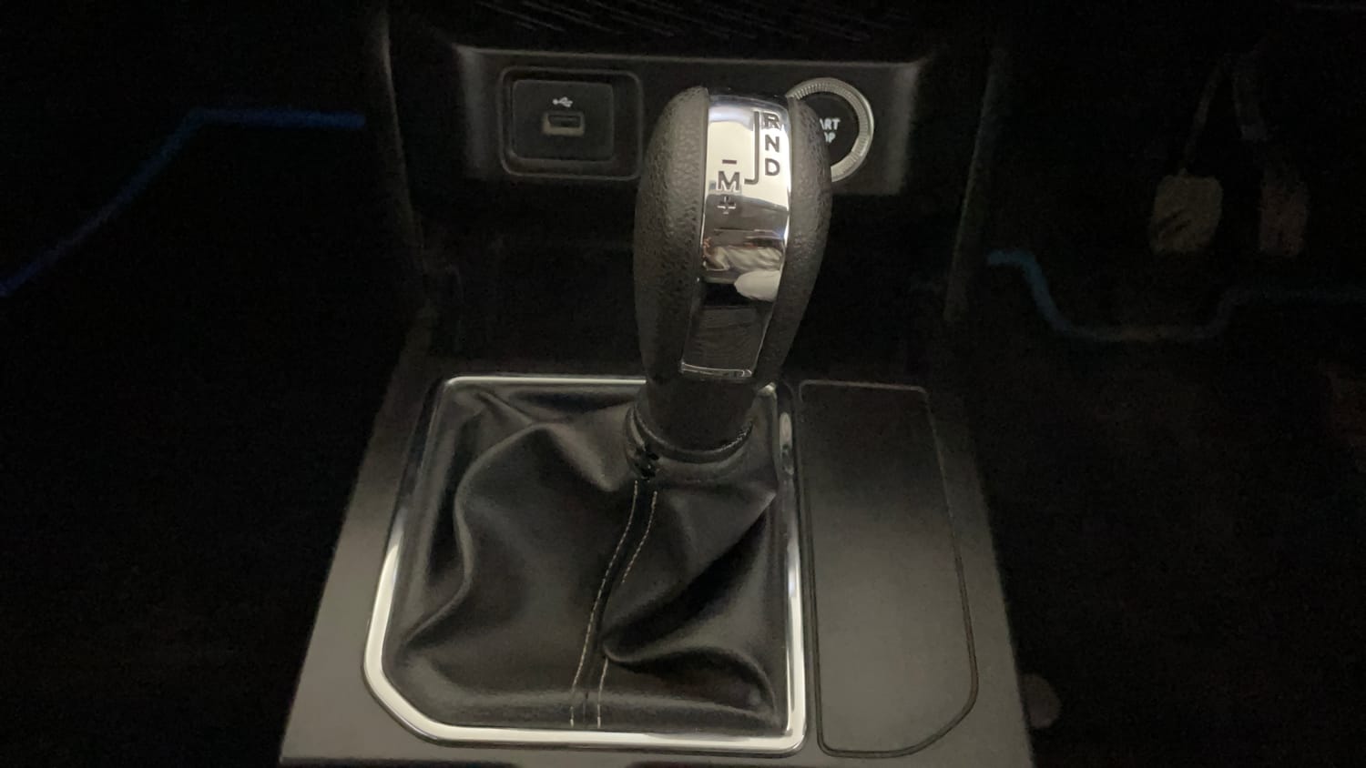 Used 2022 Renault Kiger RXT AMT Petrol Automatic interior GEAR  KNOB VIEW