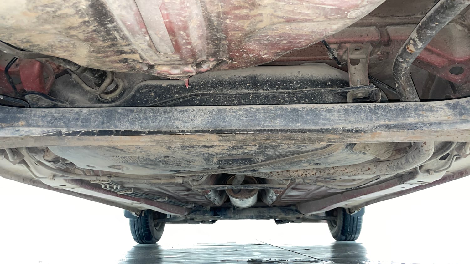 Used 2019 Maruti Suzuki Swift LXi Petrol Manual extra REAR UNDERBODY VIEW (TAKEN FROM REAR)