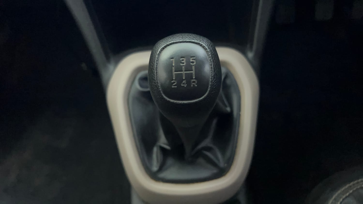Used 2019 Hyundai Grand i10 Magna 1.2 Kappa VTVT Petrol Manual interior GEAR  KNOB VIEW