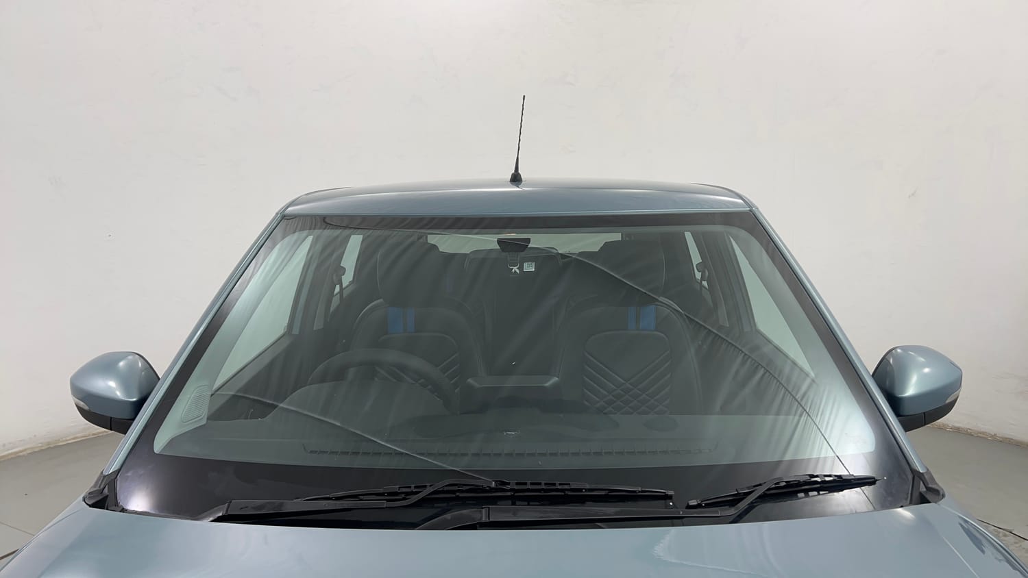 Used 2022 Tata Punch Adventure Rhythm Pack MT Petrol Manual exterior FRONT WINDSHIELD VIEW