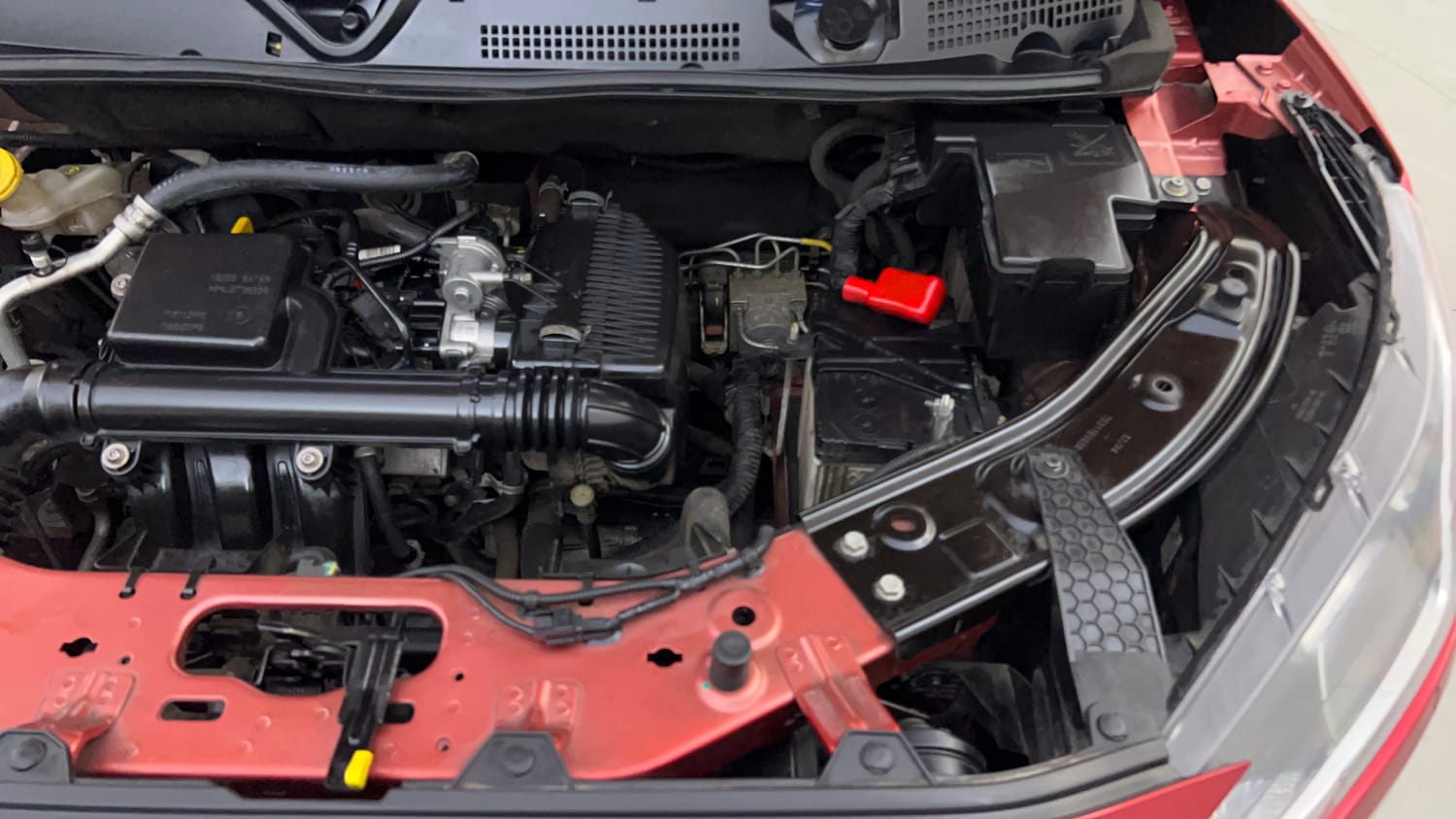 Used 2024 Nissan Magnite XV Petrol Manual engine ENGINE LEFT SIDE VIEW