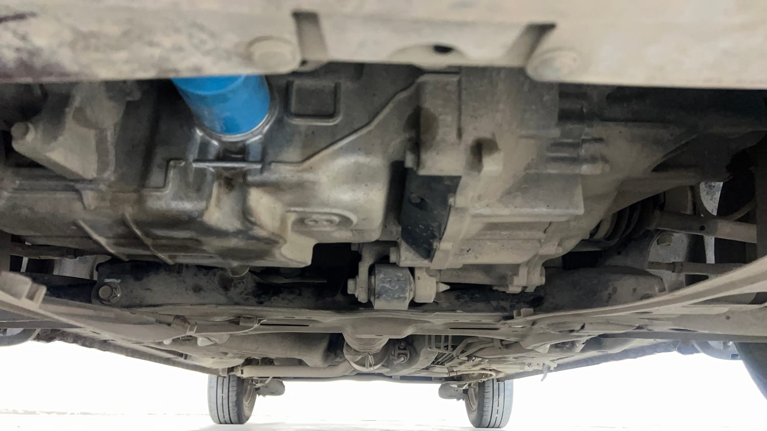 Used 2014 Honda Mobilio V (O) Petrol Petrol Manual extra FRONT LEFT UNDERBODY VIEW
