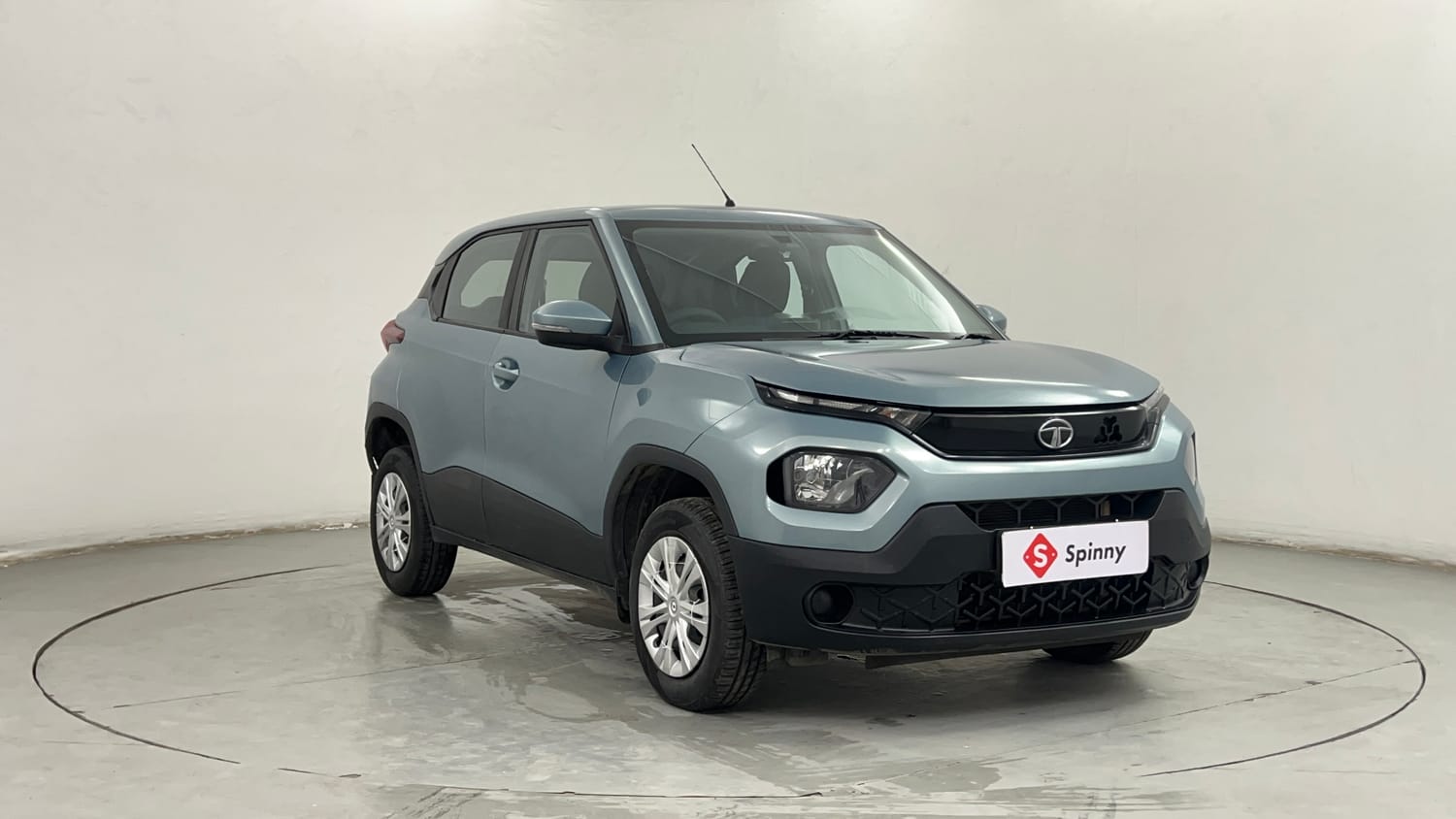 Used 2022 Tata Punch Adventure Rhythm Pack MT Petrol Manual exterior RIGHT FRONT CORNER VIEW