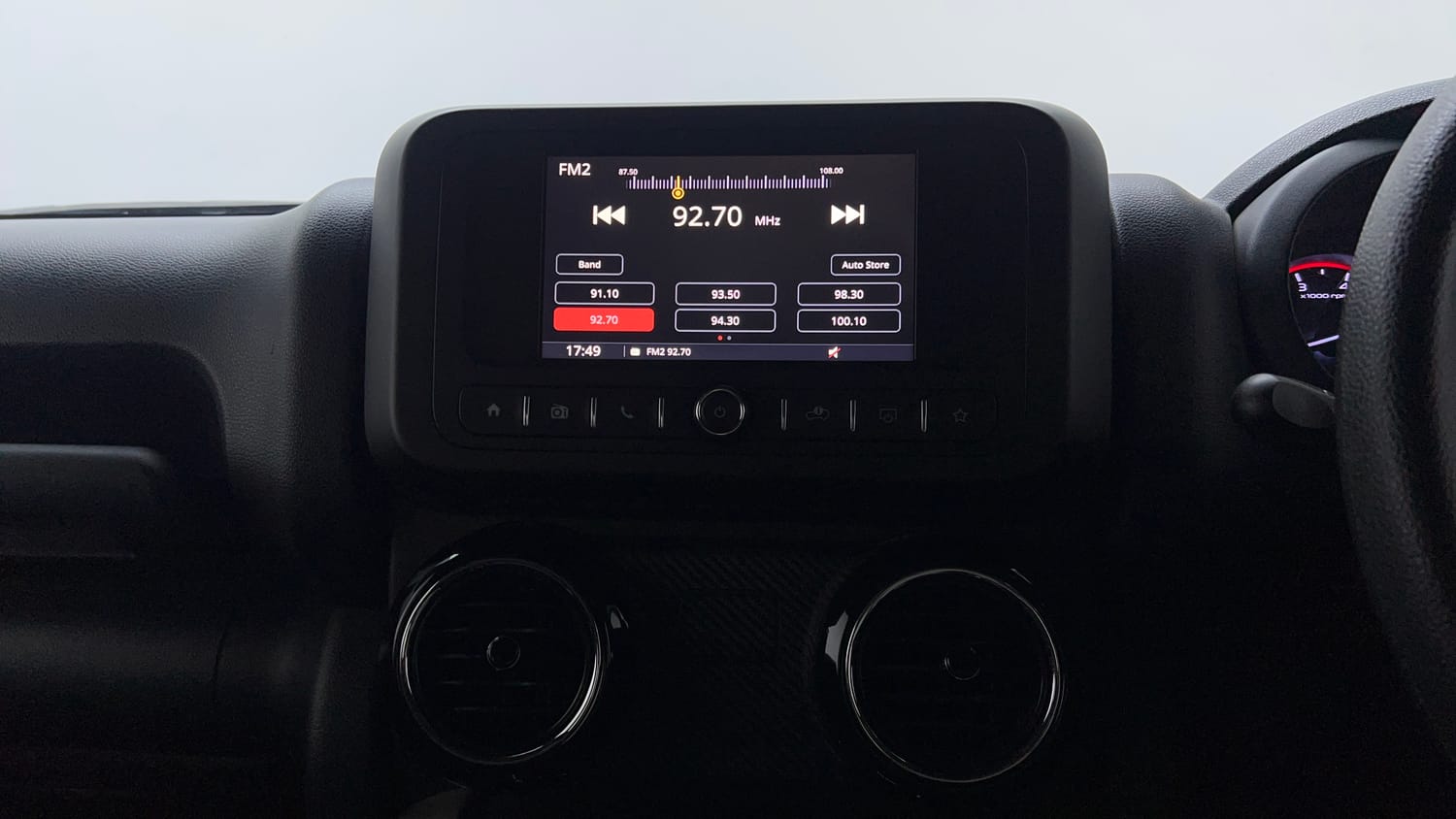 Used 2025 Mahindra Thar LX Hard Top Petrol MT 4WD Petrol Manual top_features Touch screen infotainment system