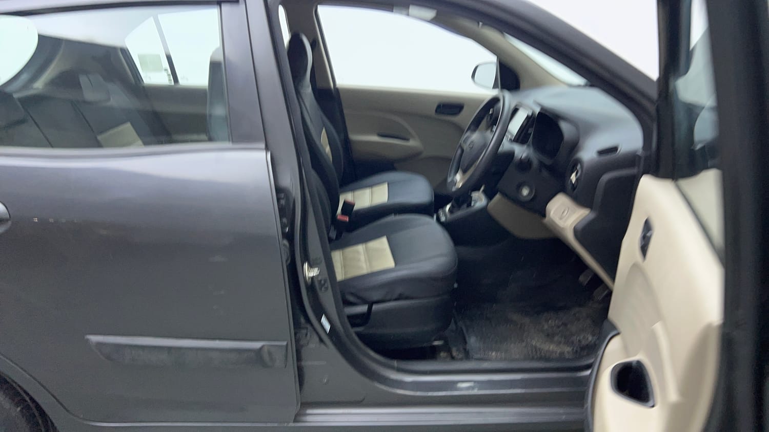 Used 2022 Hyundai Santro Sportz Petrol Manual interior RIGHT SIDE FRONT DOOR CABIN VIEW