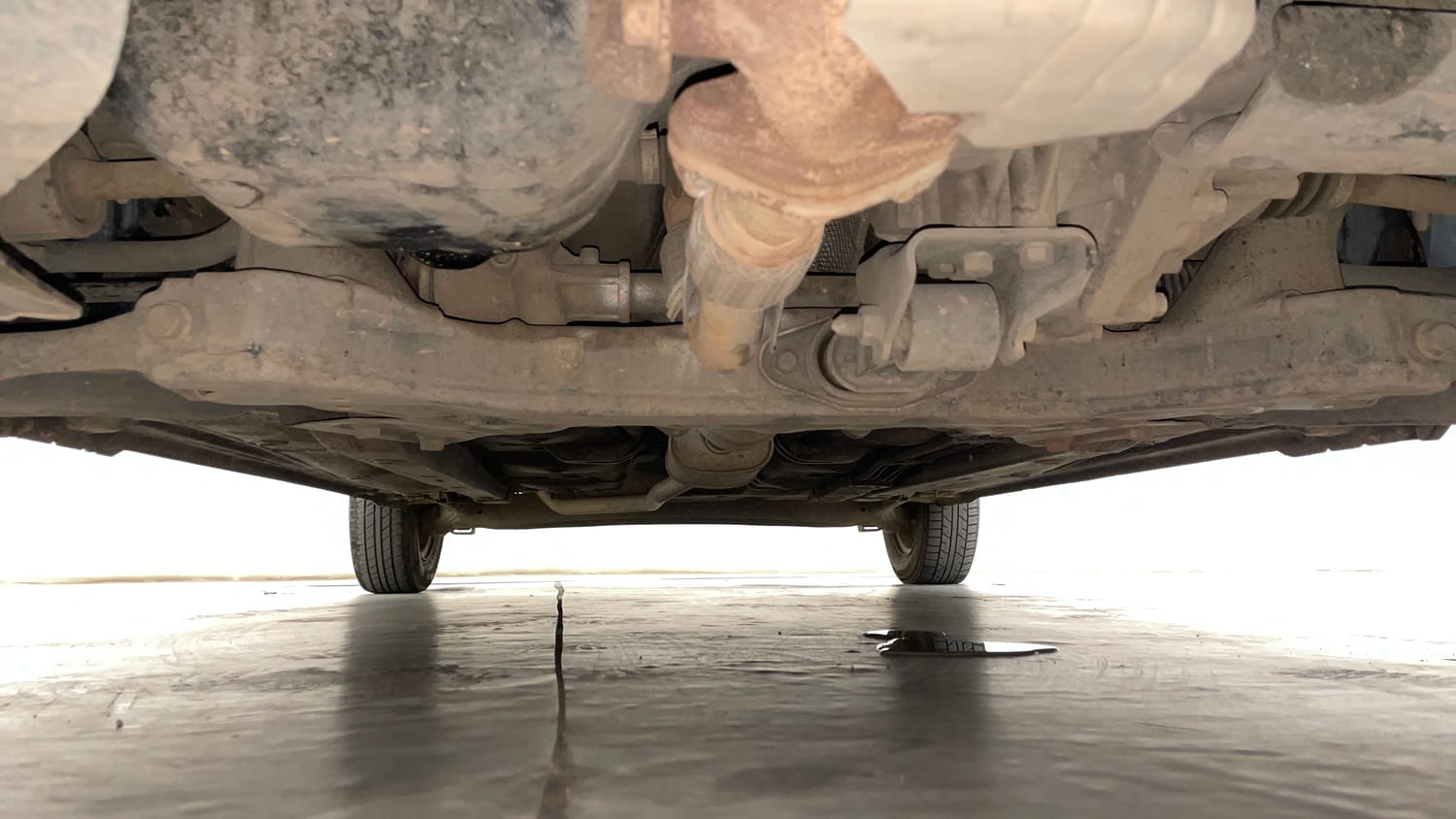 Used 2021 Hyundai Santro Magna AMT Petrol Automatic extra FRONT LEFT UNDERBODY VIEW