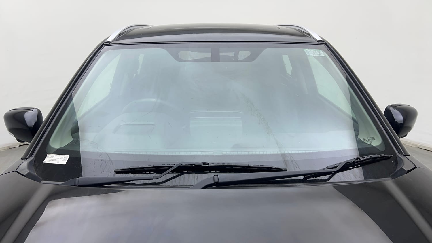 Used 2025 Toyota Urban Cruiser Hyryder V Hybrid Hybrid Automatic exterior FRONT WINDSHIELD VIEW
