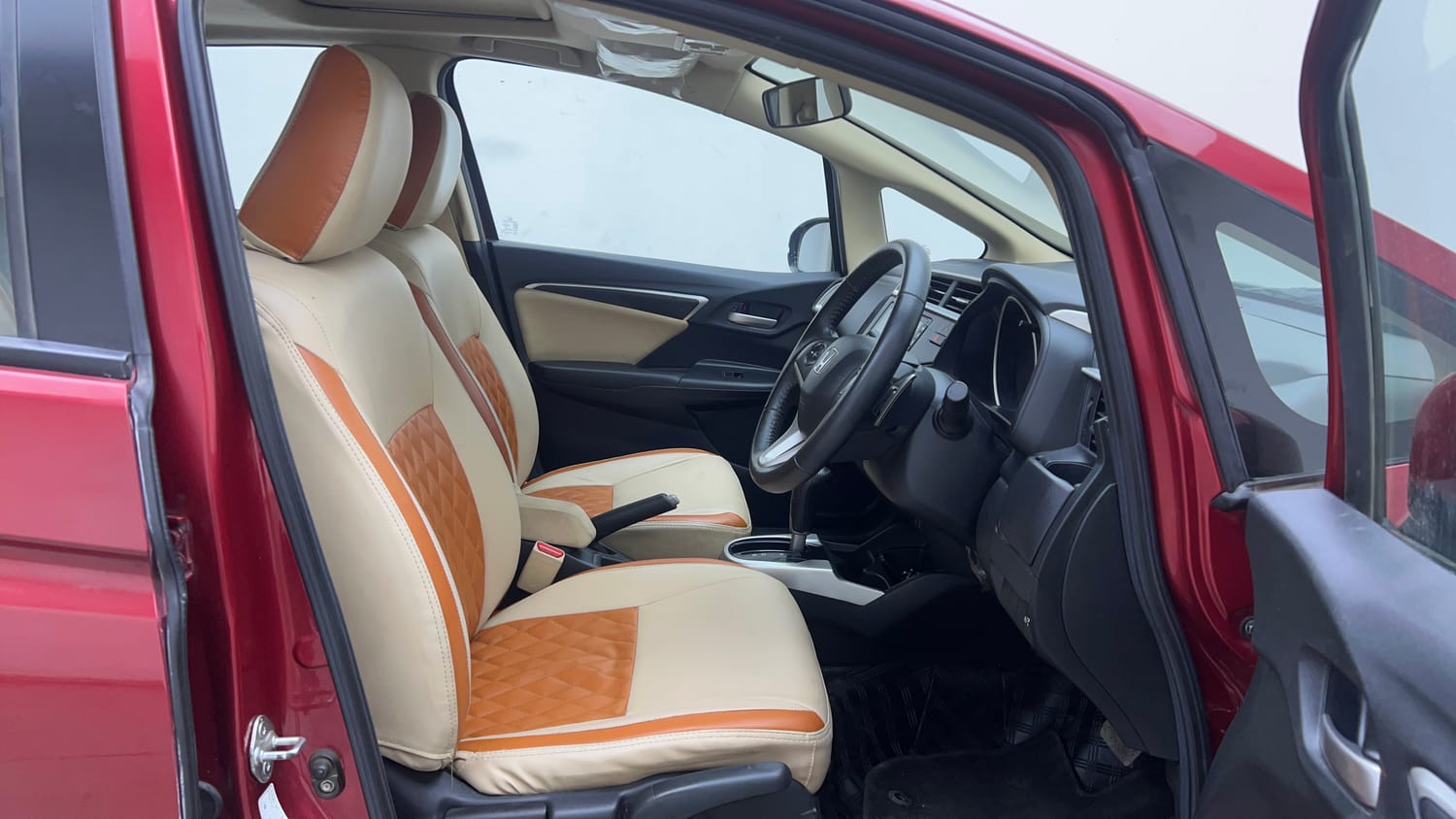 Used 2020 Honda Jazz ZX CVT Petrol Automatic interior RIGHT SIDE FRONT DOOR CABIN VIEW