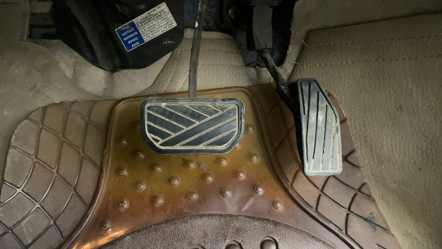 Used 2018 Maruti Suzuki Dzire VXi Petrol Automatic interior PEDALS VIEW