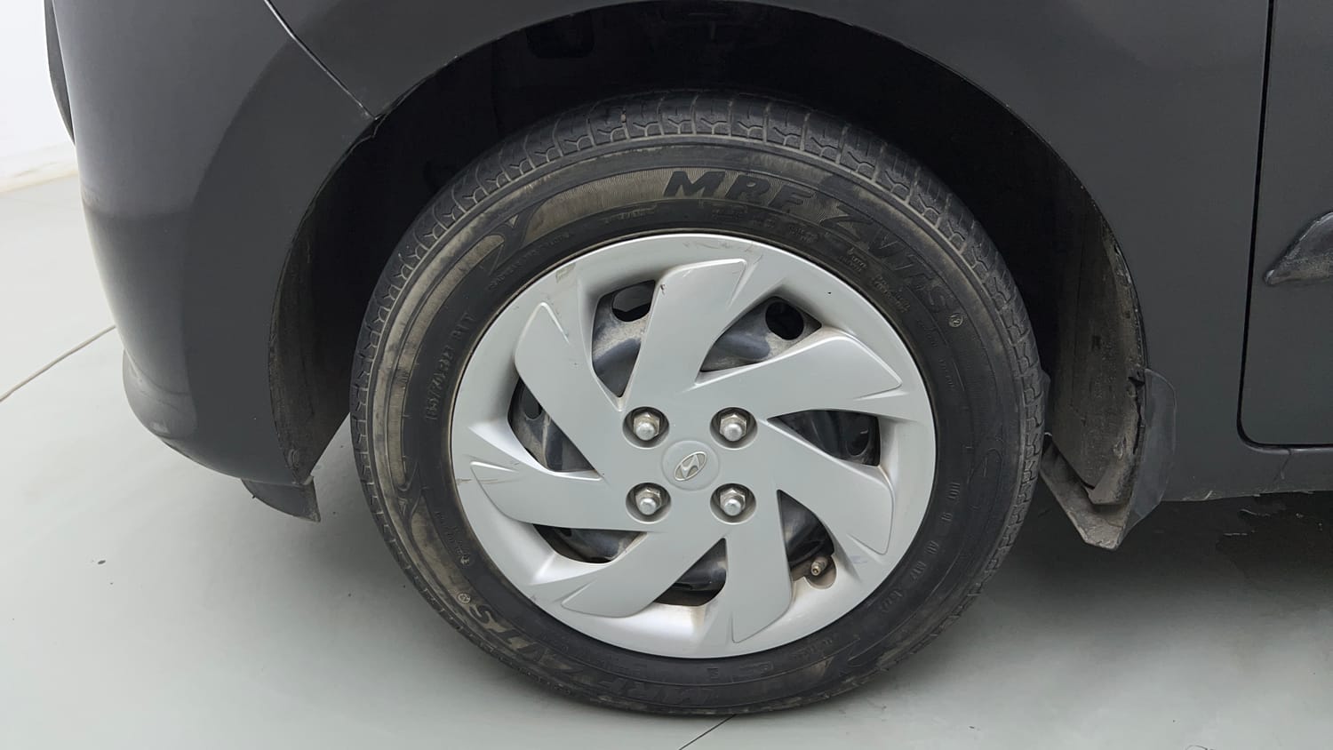 Used 2022 Hyundai Santro Sportz Petrol Manual tyres LEFT FRONT TYRE RIM VIEW